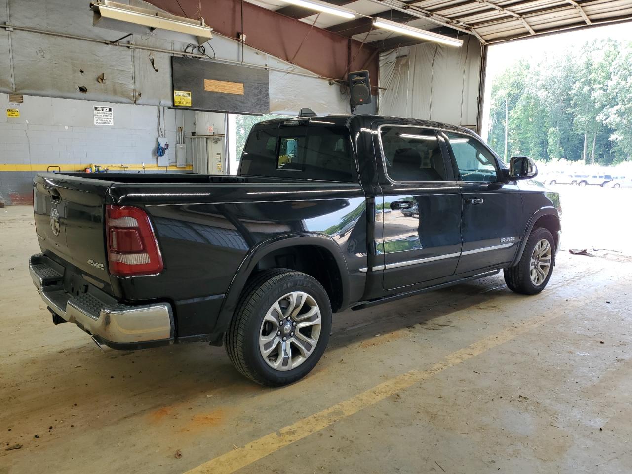 2024 RAM 1500 LIMITED VIN:1C6SRFHT9RN167769