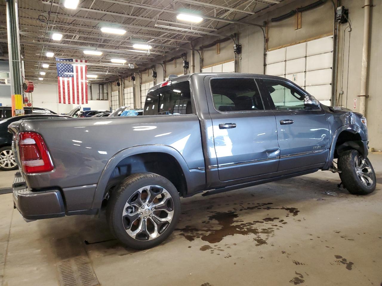 2022 RAM 1500 LIMITED VIN:1C6SRFHT5NN401321