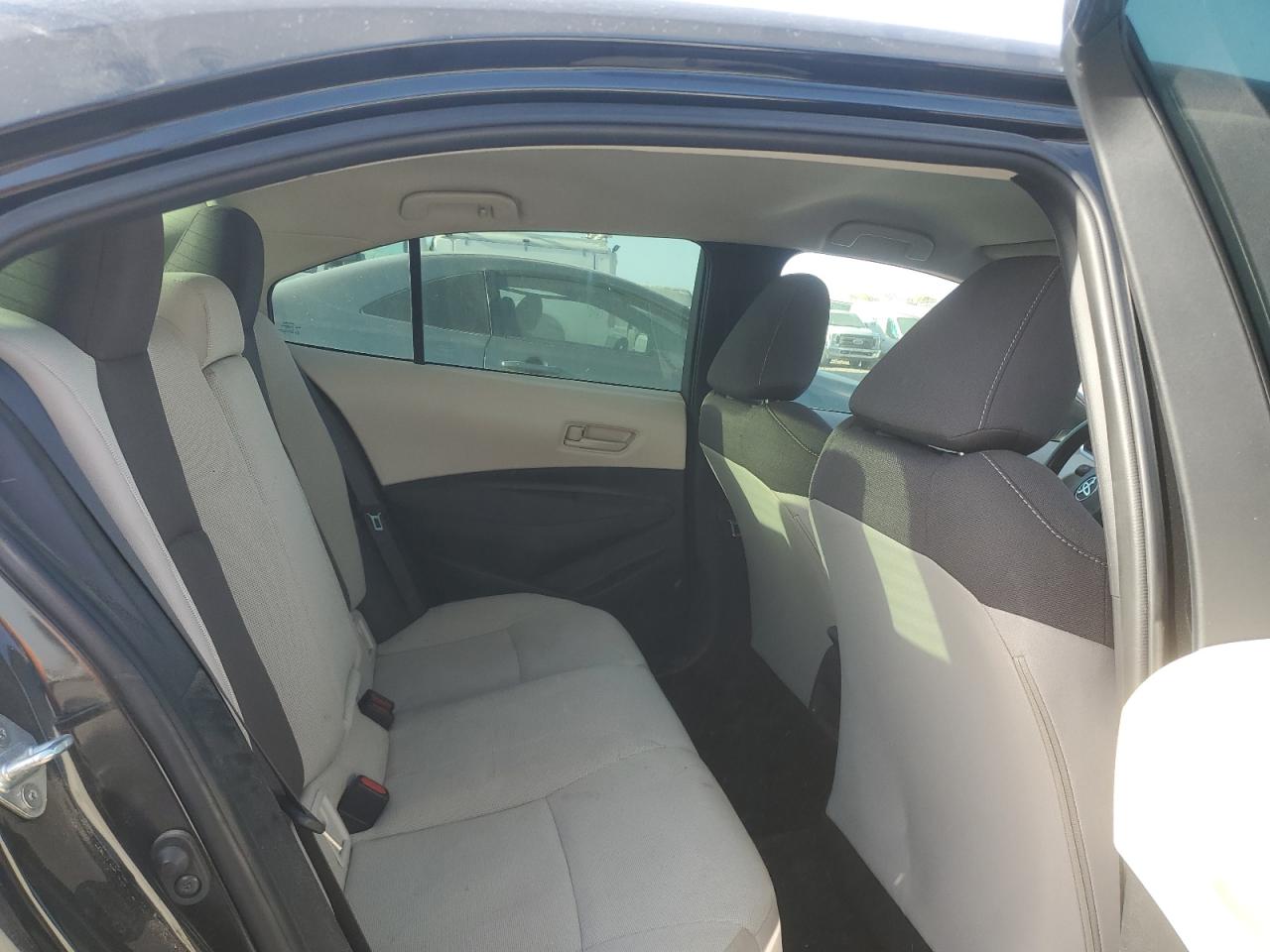 2022 TOYOTA COROLLA LE VIN:5YFEPMAE8NP379068