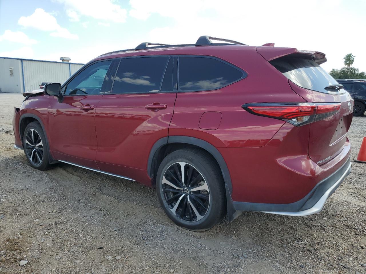 2022 TOYOTA HIGHLANDER XSE VIN:5TDJZRAH7NS124662