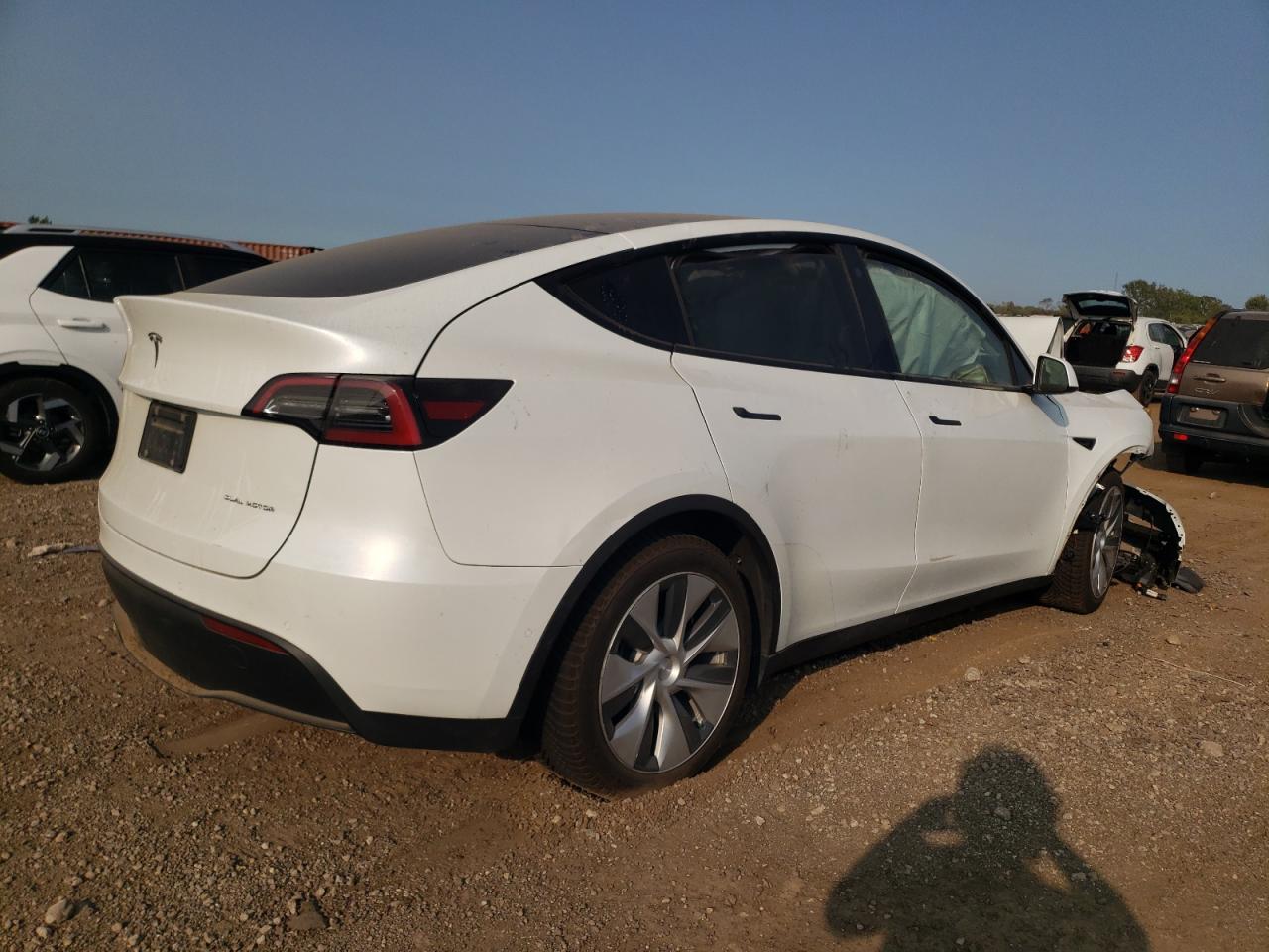 2022 TESLA MODEL Y  VIN:7SAYGAEE2NF383055