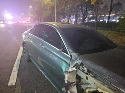 2021 Mercedes-Benz E 220 VIN: