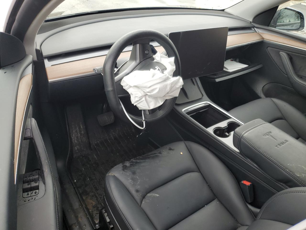 2024 TESLA MODEL Y  VIN:7SAYGAEE8RF063468