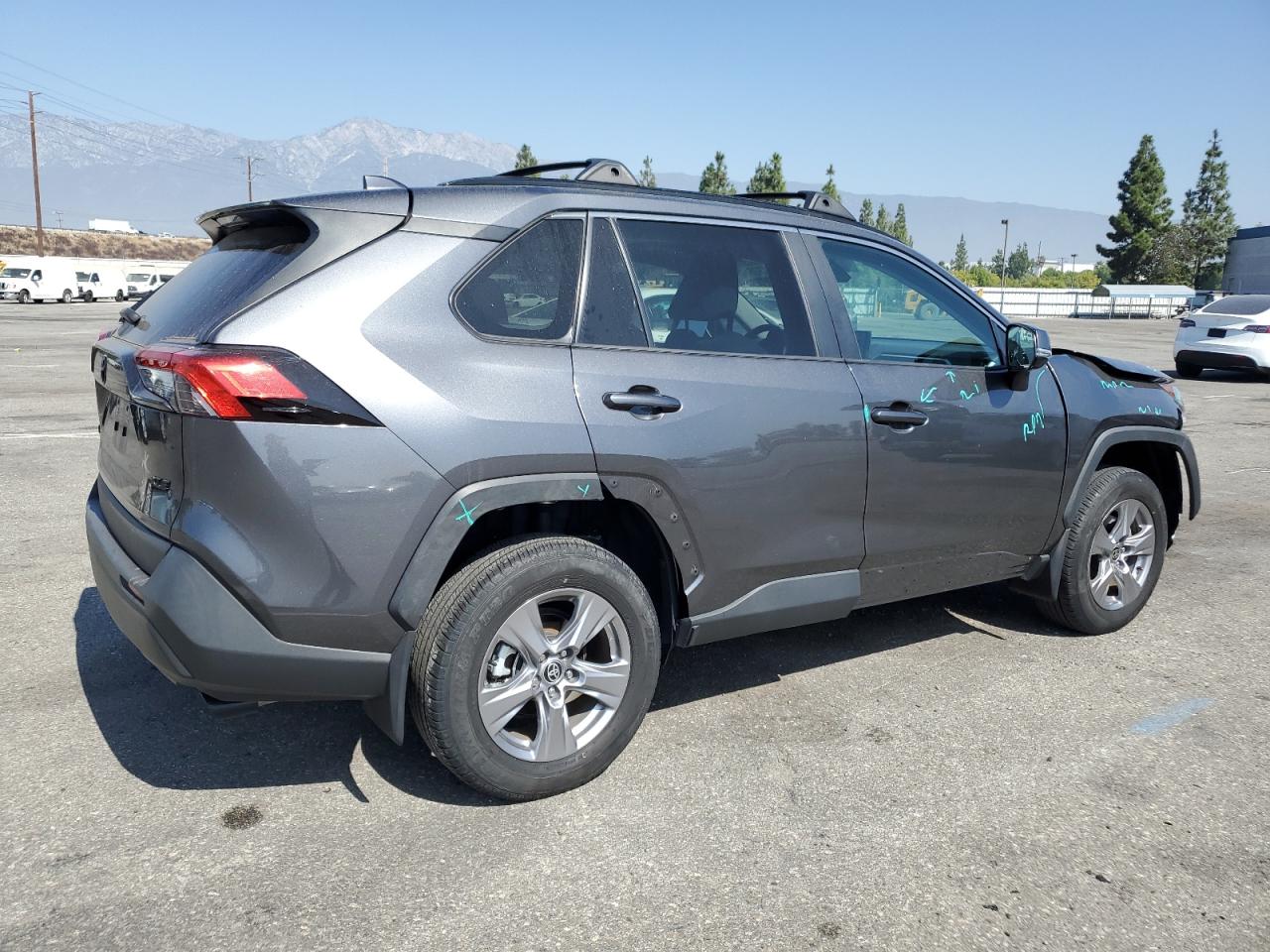 2022 TOYOTA RAV4 XLE VIN:2T3W1RFV7NC177857