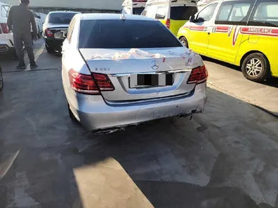 2015 Mercedes-Benz E 220 WDDHF0CBXFB104335 VIN:WDDHF0CBXFB104335