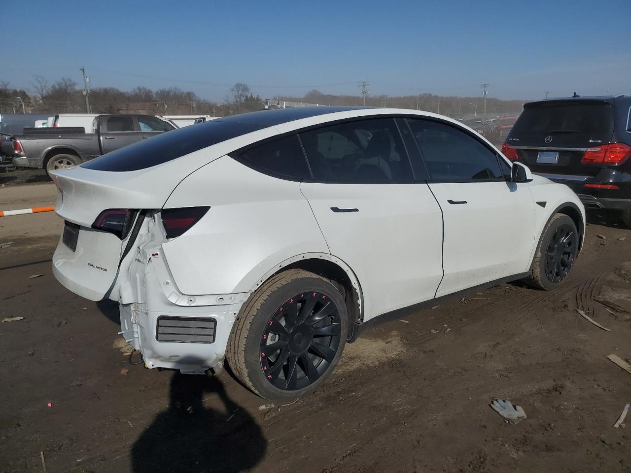 2022 TESLA MODEL Y  VIN:7SAYGAEE9NF489339