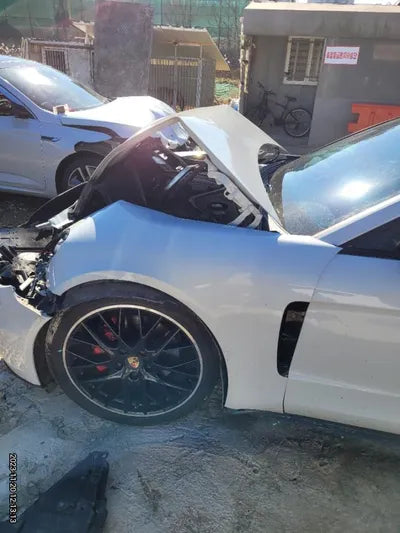 2018 Porsche Panamera VIN: