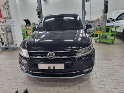 2020 Volkswagen Tiguan VIN: