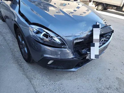 2016 Volvo V40 VIN: