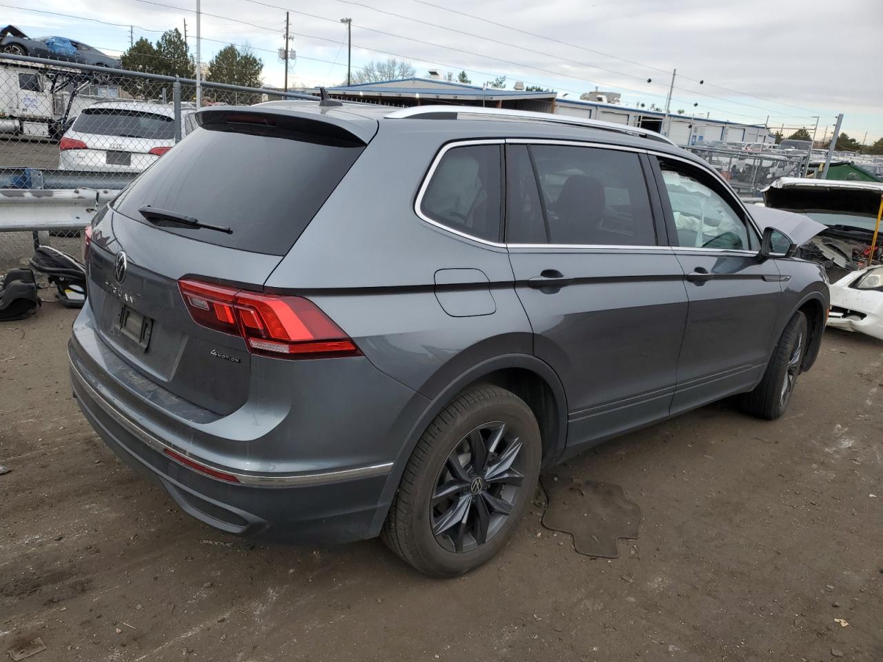 2023 VOLKSWAGEN TIGUAN SE VIN:3VVMB7AX5PM004389