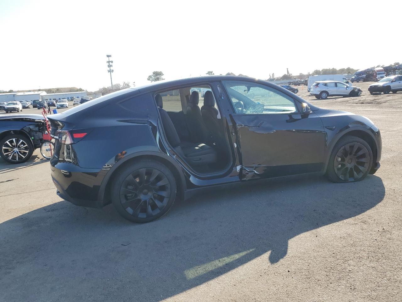 2023 TESLA MODEL Y  VIN:7SAYGAEE0PF608544