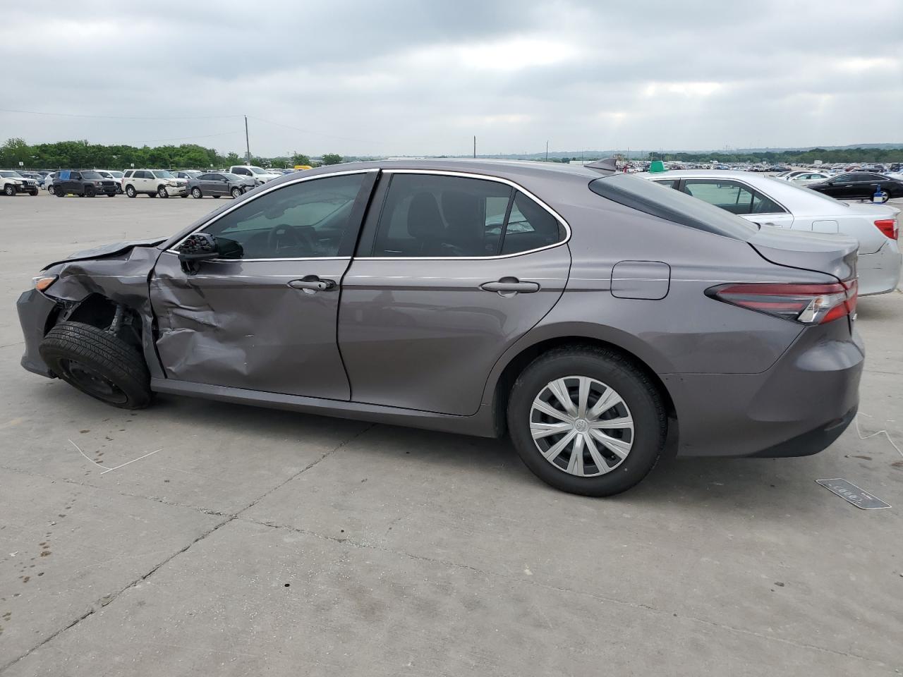 2022 TOYOTA CAMRY LE VIN:4T1C31AK9NU579219