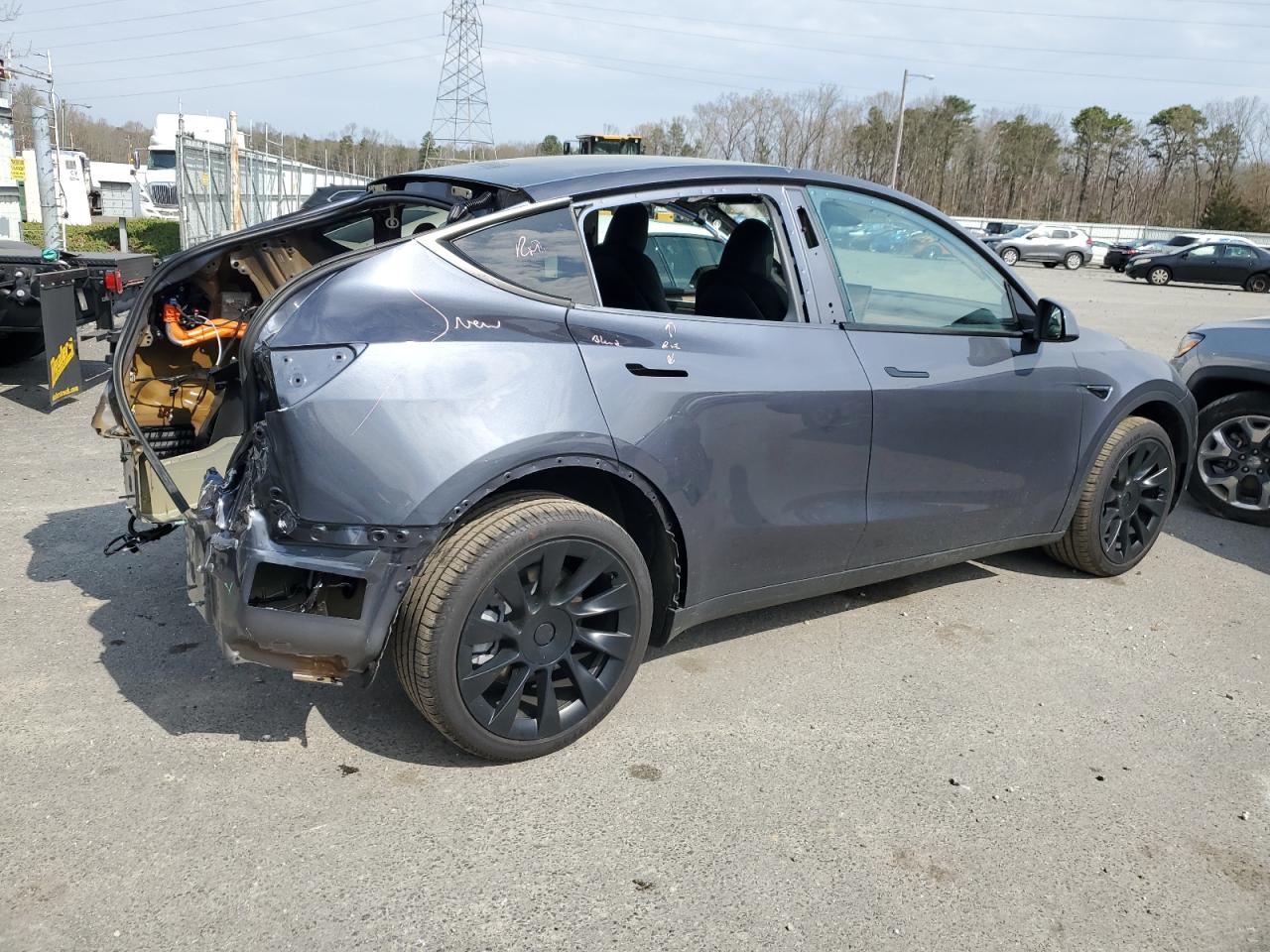 2023 TESLA MODEL Y  VIN:7SAYGDEE3PF873931