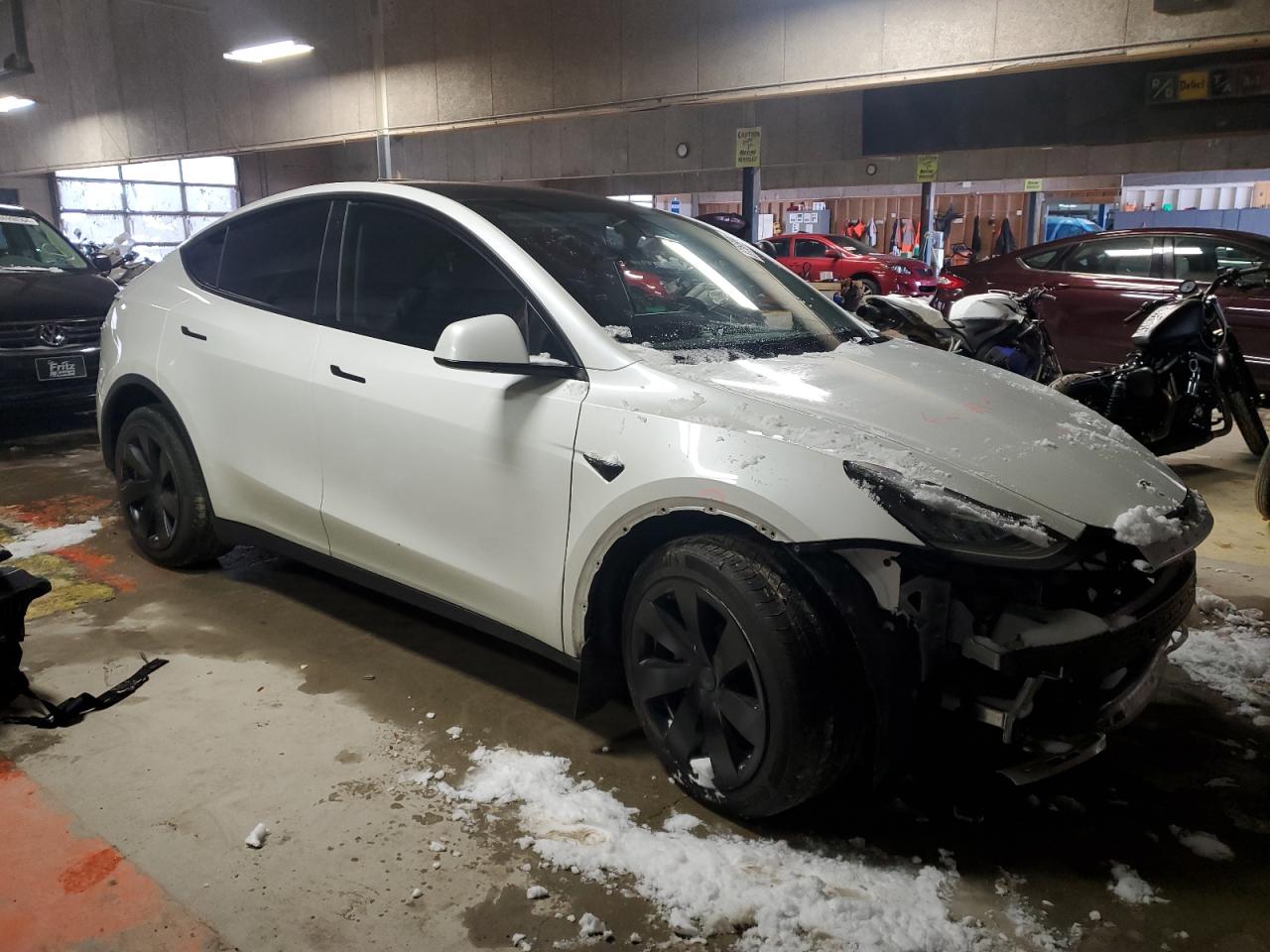 2022 TESLA MODEL Y  VIN:7SAYGDEE6NF366938
