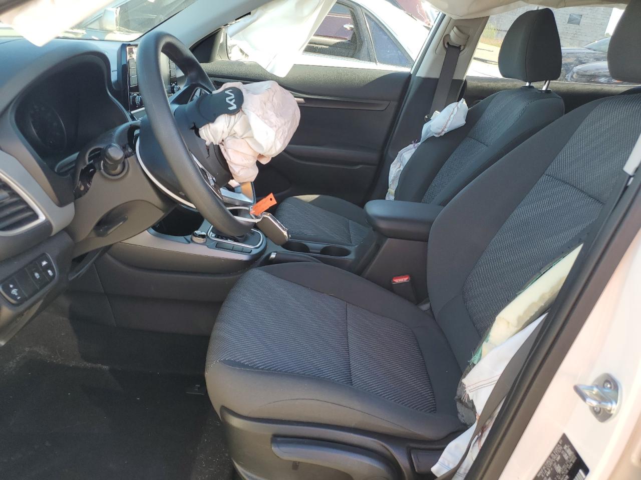 2023 KIA SELTOS LX VIN:KNDEPCAAXP7433711