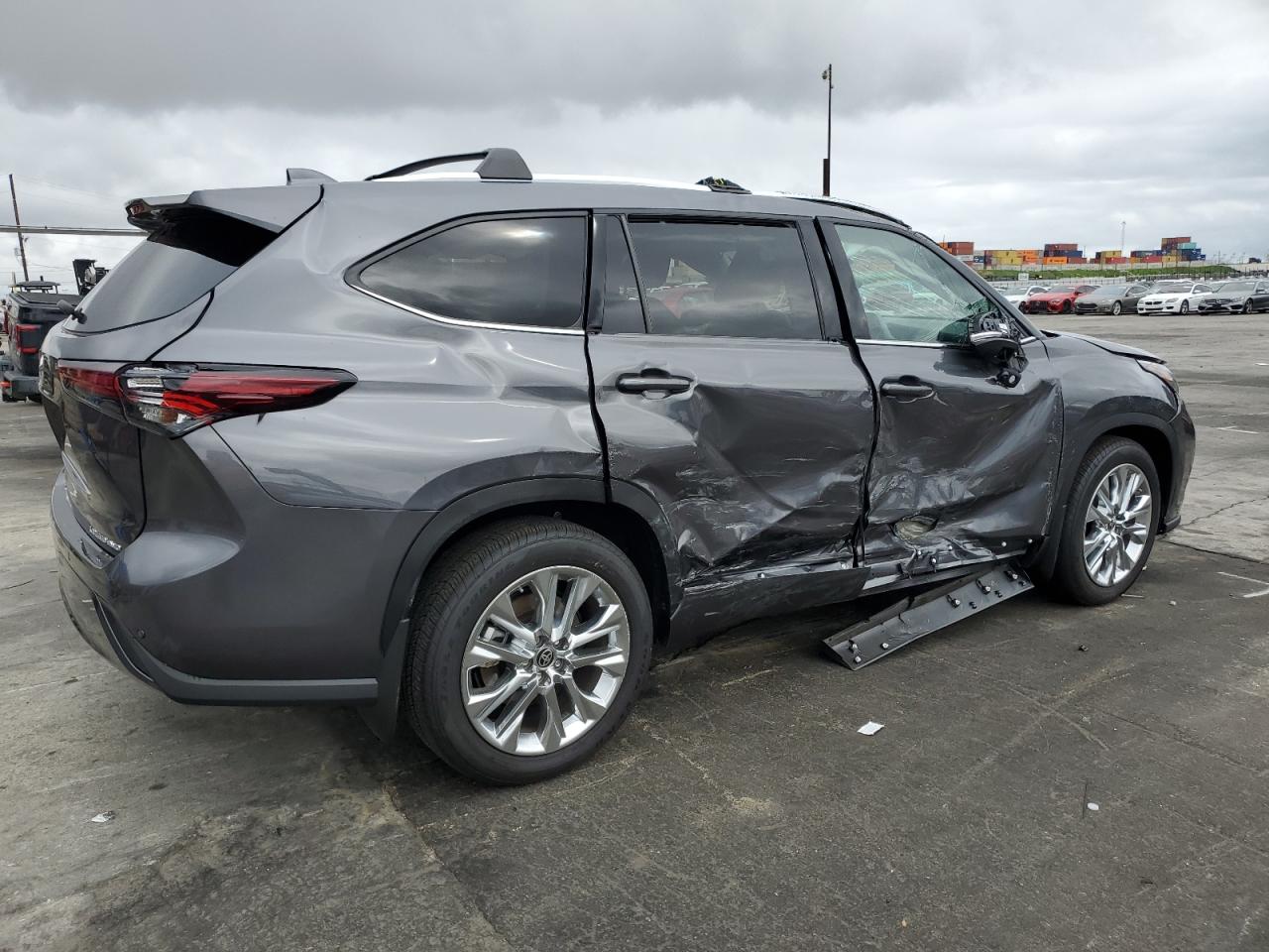 2024 TOYOTA HIGHLANDER LE VIN:5TDKDRBH0RS530998