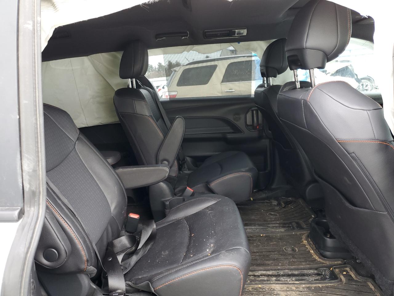 2024 TOYOTA SIENNA XSE VIN:5TDDSKFC4RS134299