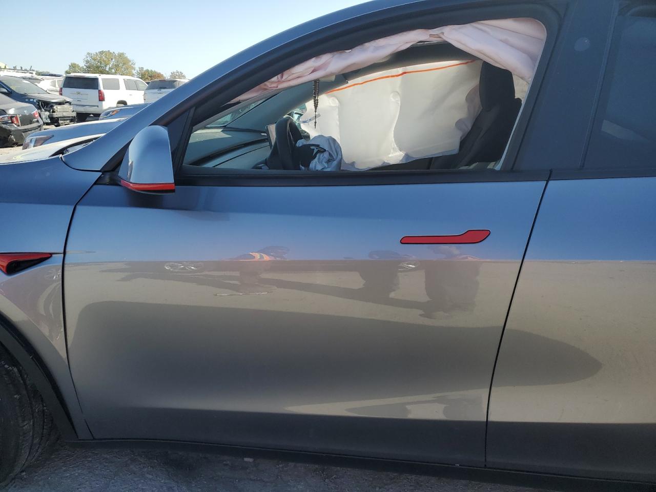 2024 TESLA MODEL Y  VIN:7SAYGDEE7RA300403
