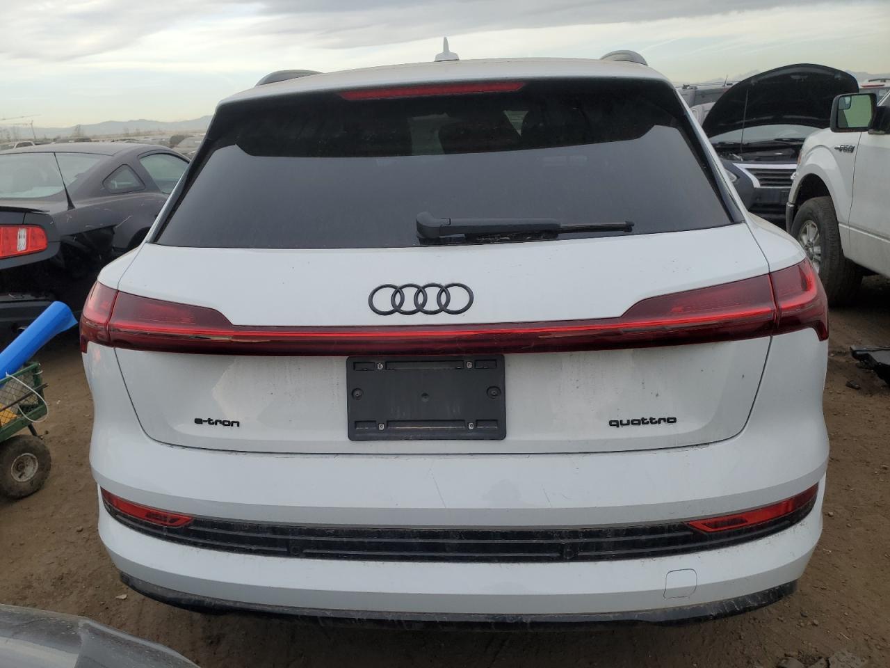 2022 AUDI E-TRON PREMIUM VIN:WA1AAAGE3NB043293