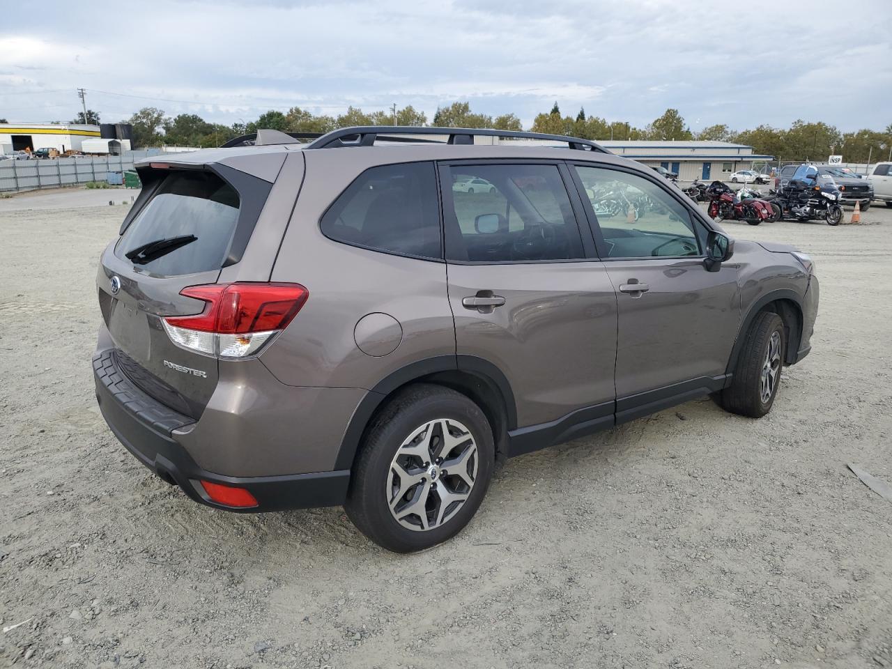 2023 SUBARU FORESTER PREMIUM VIN:JF2SKADC9PH412055