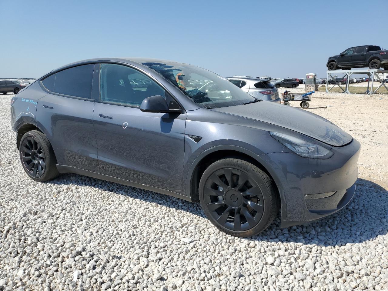 2023 TESLA MODEL Y  VIN:7SAYGDEE2PA118556