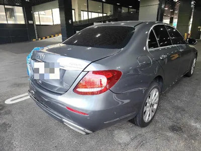 2018 Mercedes-Benz E 300 VIN: