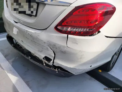 2016 Mercedes-Benz C 200 VIN: