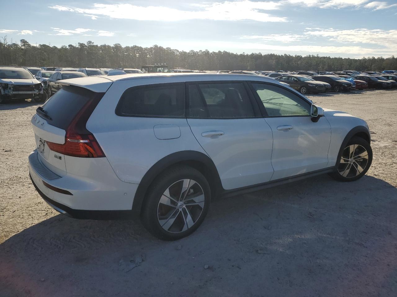 2024 VOLVO V60 CROSS COUNTRY PLUS VIN:YV4L12WY0R2135500