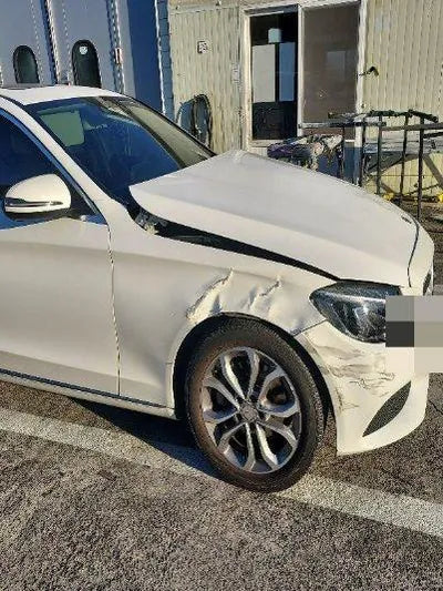 2015 Mercedes-Benz C 200 VIN: