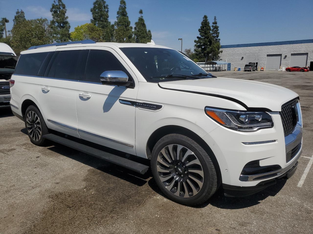 2023 LINCOLN NAVIGATOR L BLACK LABEL VIN:5LMJJ3TG3PEL00651