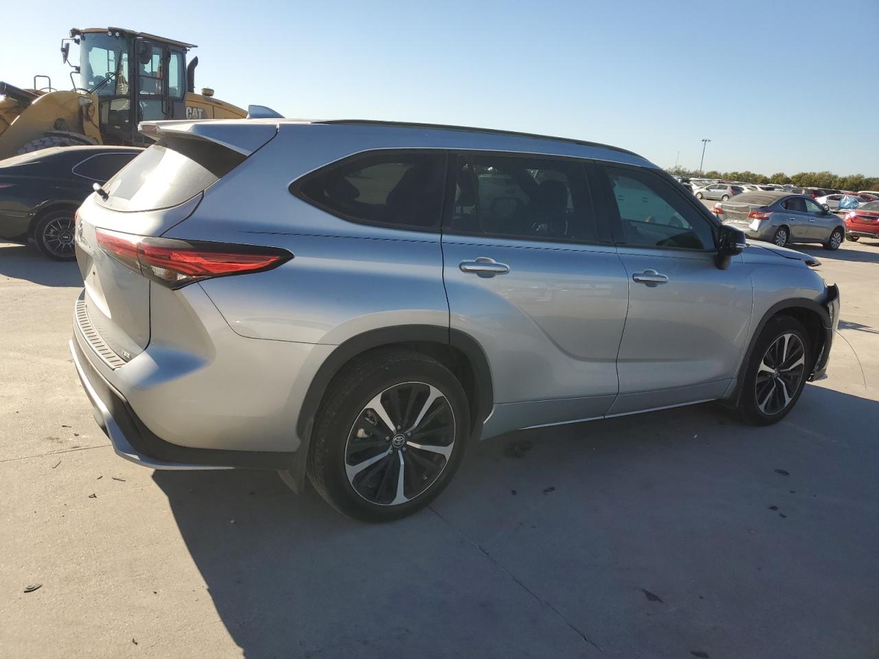 2022 TOYOTA HIGHLANDER XSE VIN:5TDLZRAH3NS111092