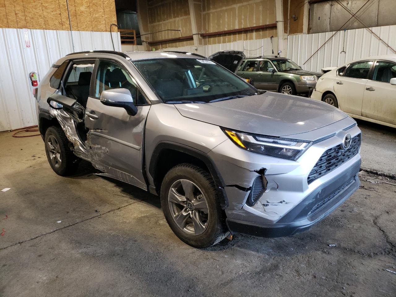 2024 TOYOTA RAV4 XLE VIN:2T3P1RFV1RC447319