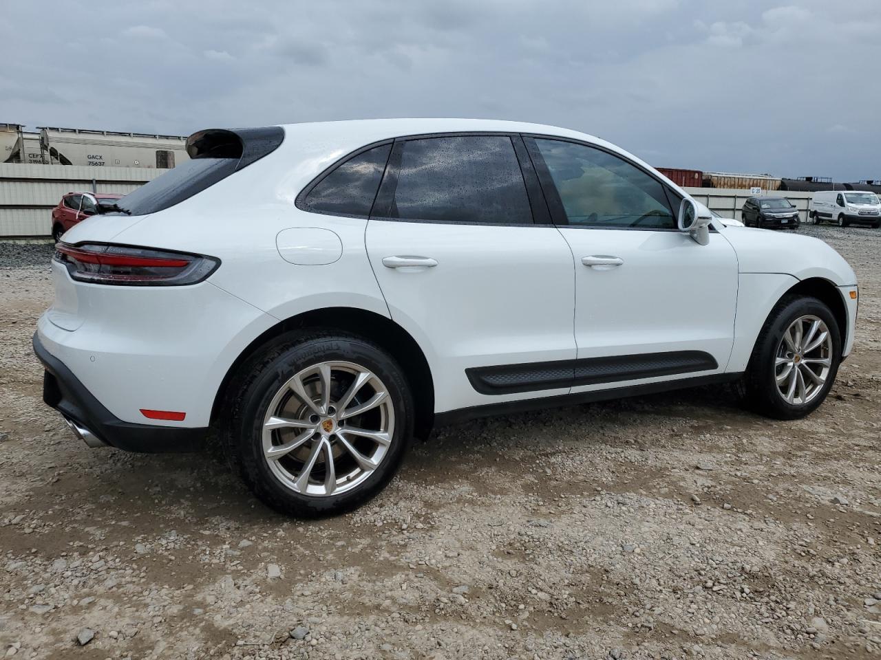 2022 PORSCHE MACAN  VIN:WP1AA2A56NLB07551