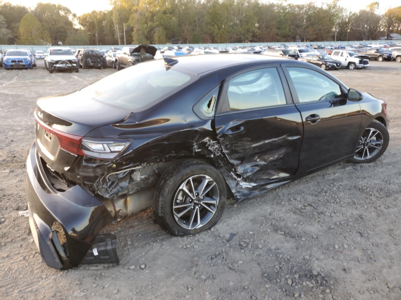 2023 KIA FORTE LX VIN:3KPF24AD5PE686647