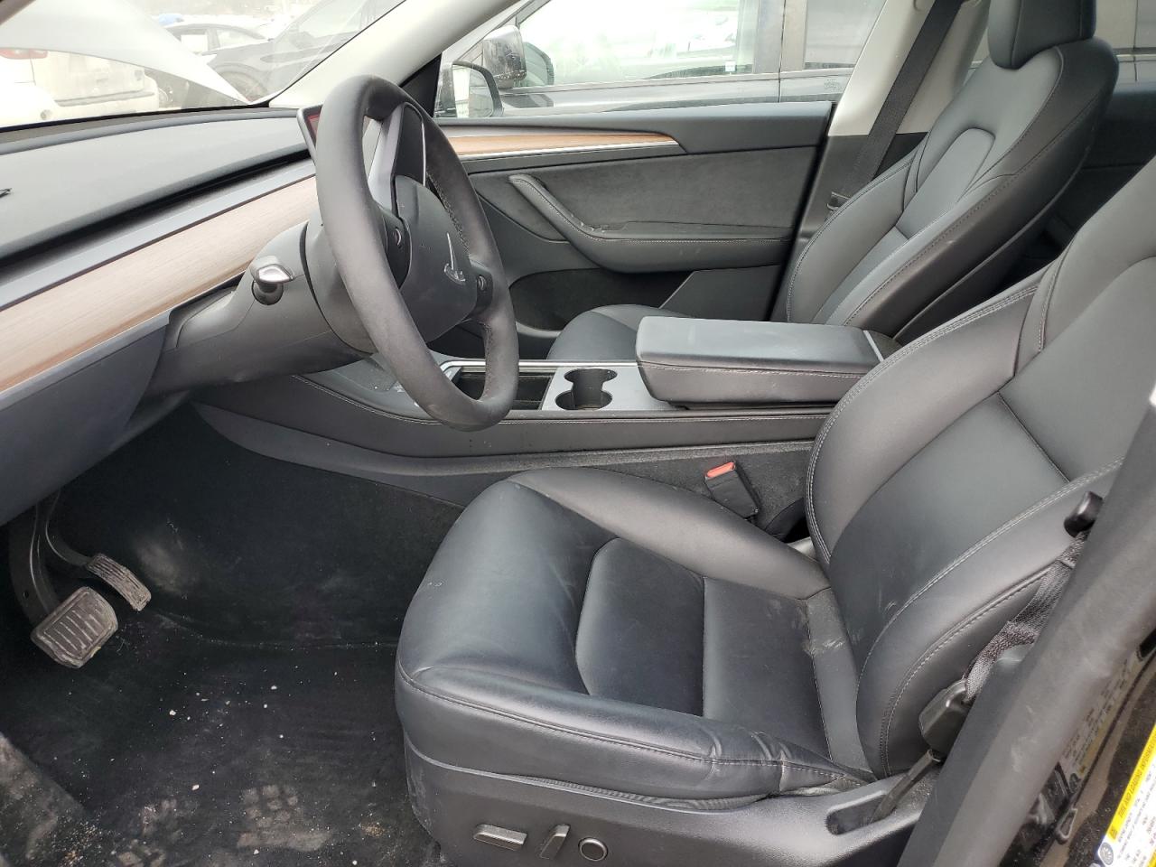 2024 TESLA MODEL Y  VIN:7SAYGDEE4RF024829