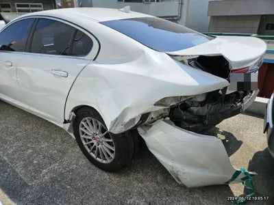 2015 Jaguar XF VIN: