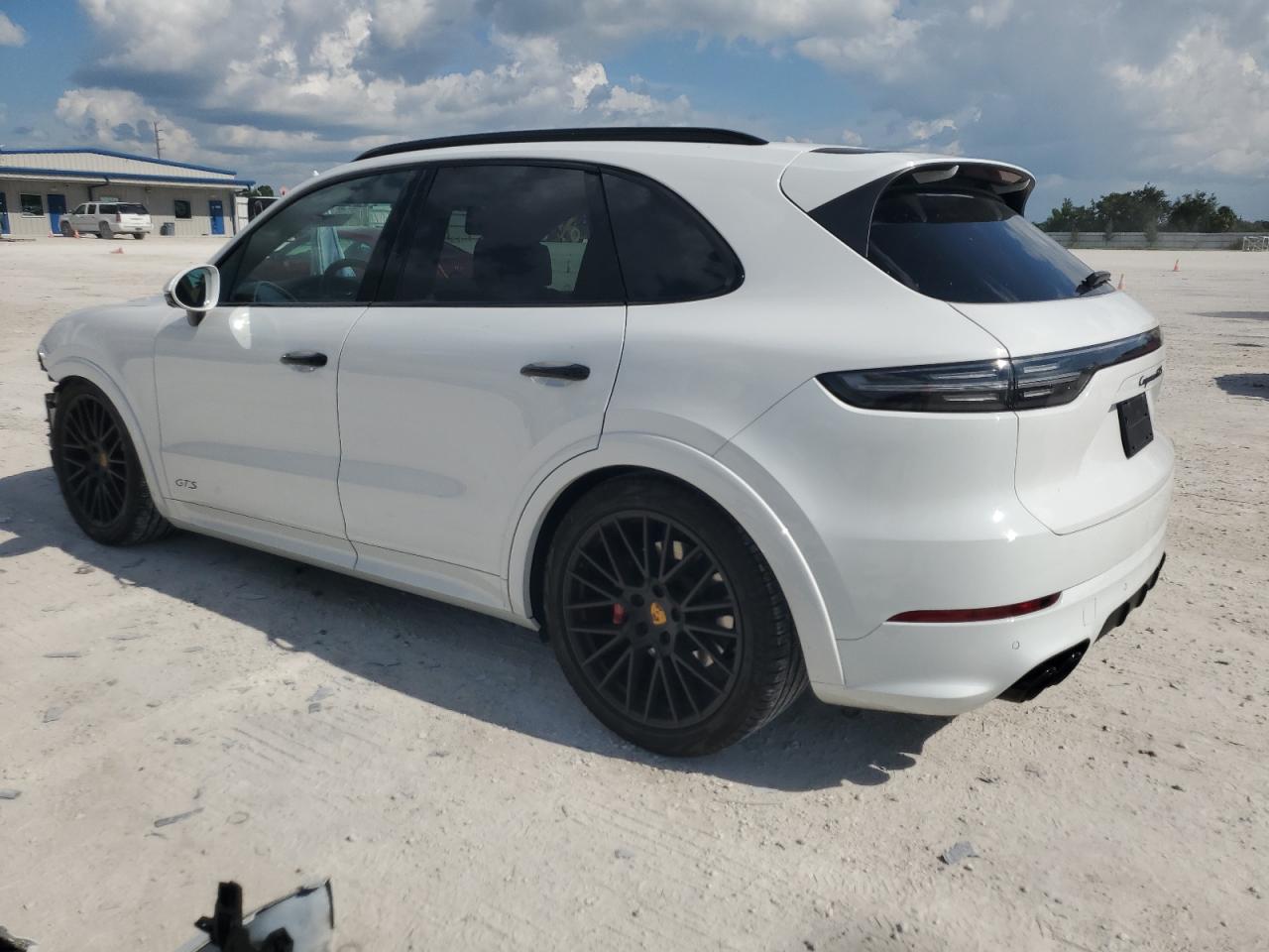 2022 PORSCHE CAYENNE GTS VIN:WP1AG2AY2NDA38196