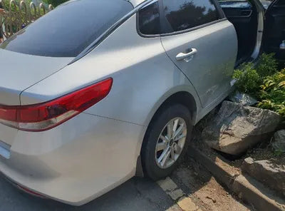 2016 Kia K5 KNAGT416BGA008895 VIN:KNAGT416BGA008895