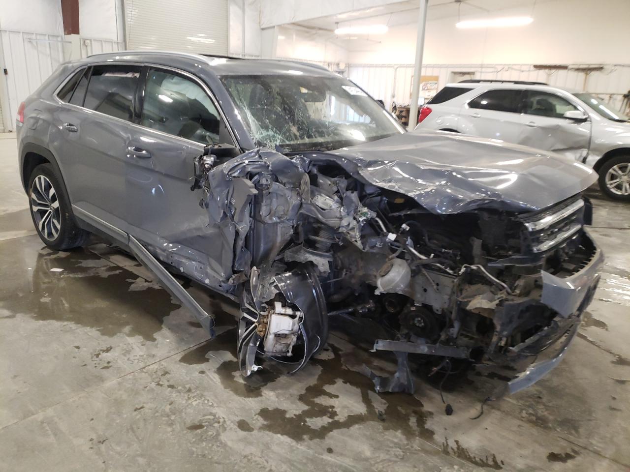 2022 VOLKSWAGEN ATLAS CROSS SPORT SEL PREMIUM R-LINE VIN:1V2FE2CA9NC216784
