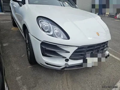 2016 Porsche Macan VIN: