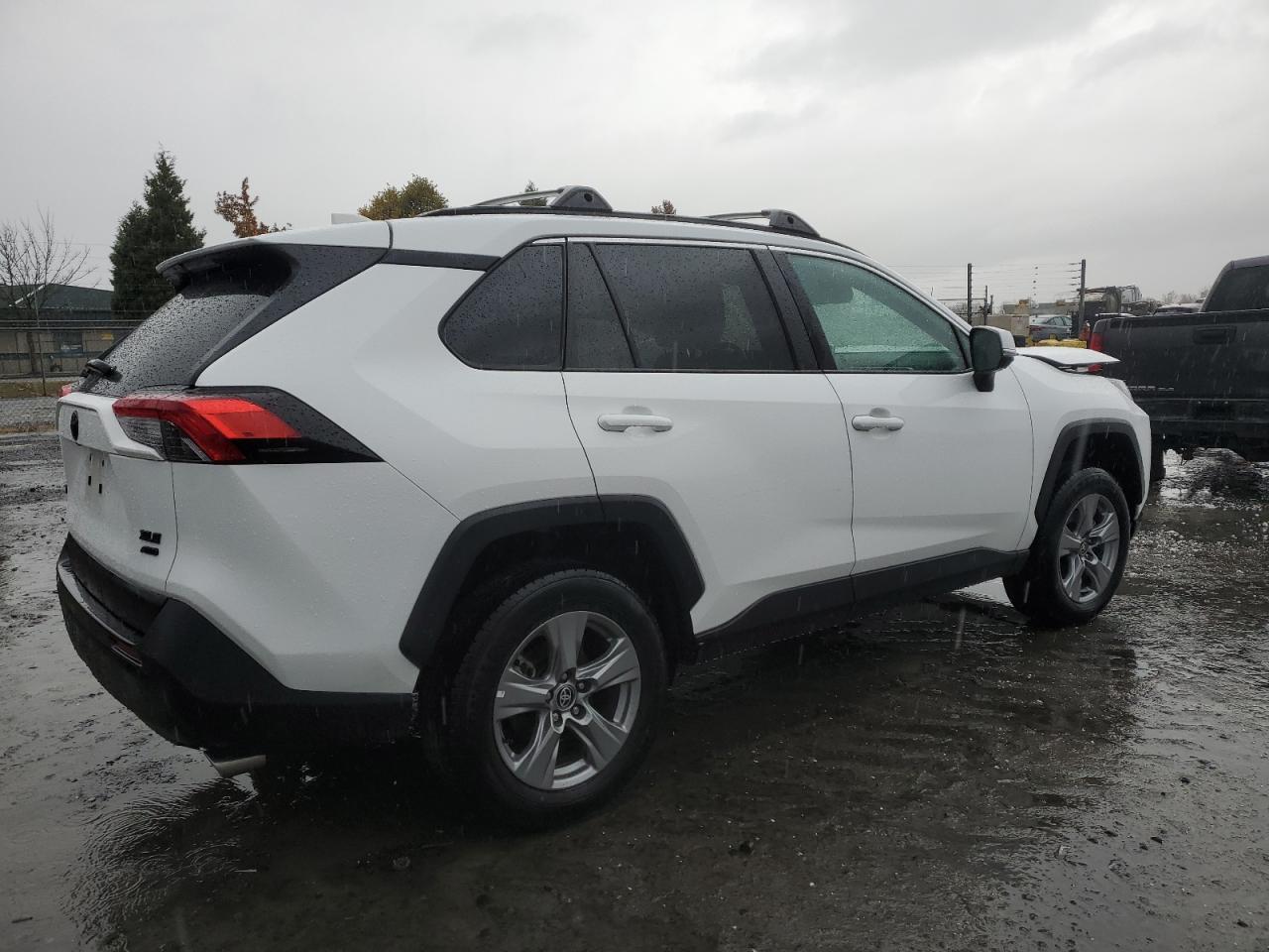 2023 TOYOTA RAV4 XLE VIN:2T3P1RFV6PC376535