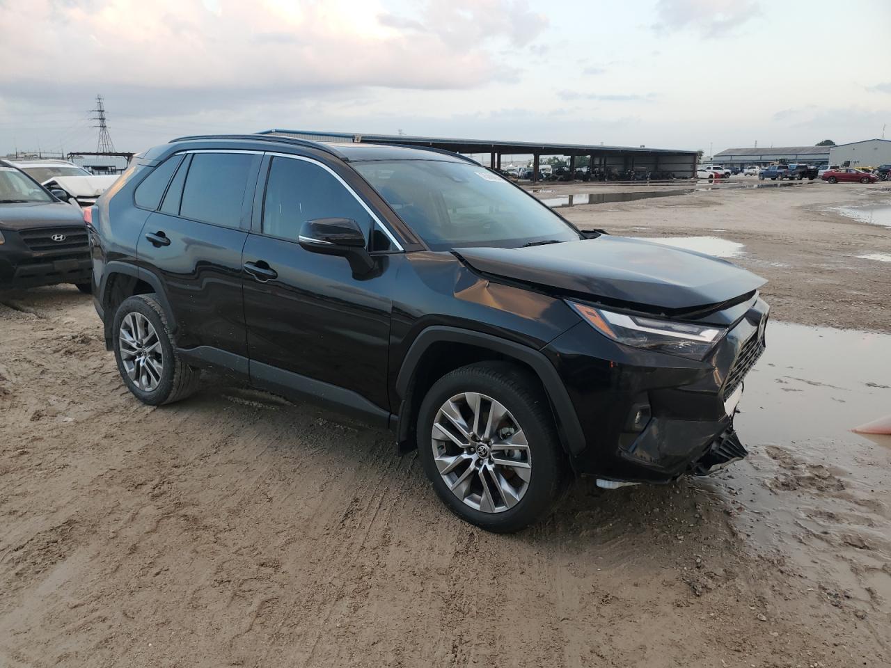 2022 TOYOTA RAV4 XLE PREMIUM VIN:2T3C1RFV8NC205913