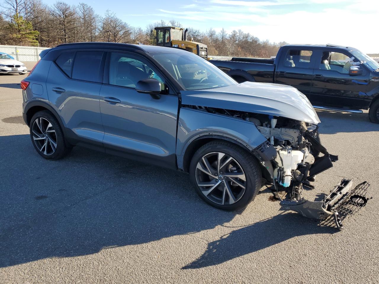 2022 VOLVO XC40 T5 R-DESIGN VIN:YV4162UM2N2724521