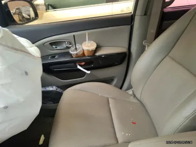 2016 Kia Carnival VIN: