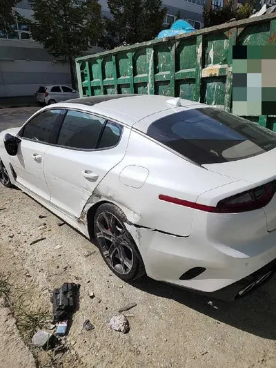 2018 Kia Stinger KNAE751CBJS033997 VIN:KNAE751CBJS033997