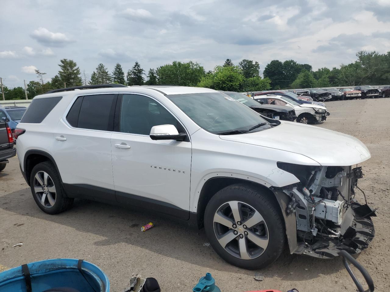 2022 CHEVROLET TRAVERSE LT VIN:1GNEVHKW5NJ135832