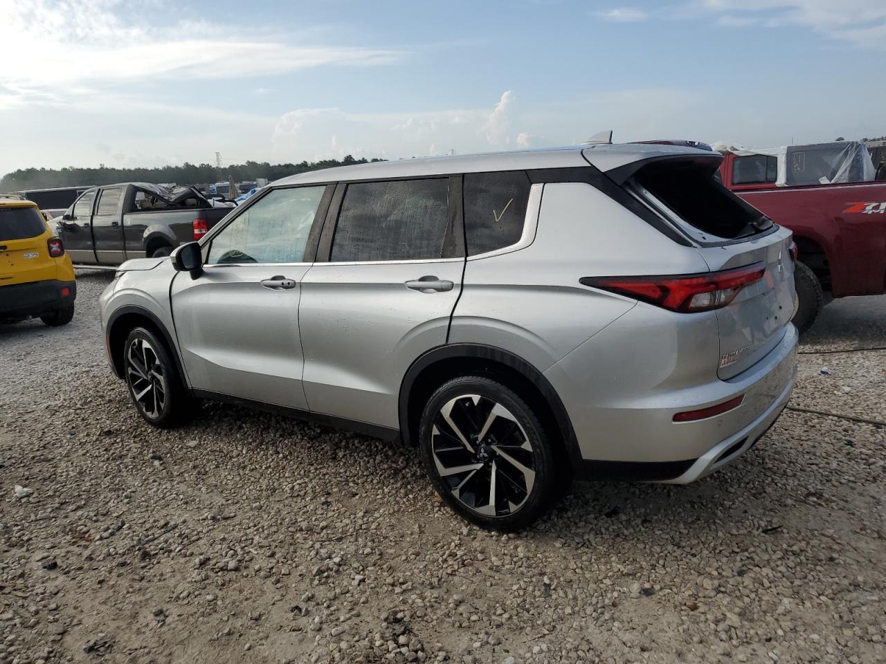 2022 MITSUBISHI OUTLANDER SE VIN:JA4J3UA82NZ010002