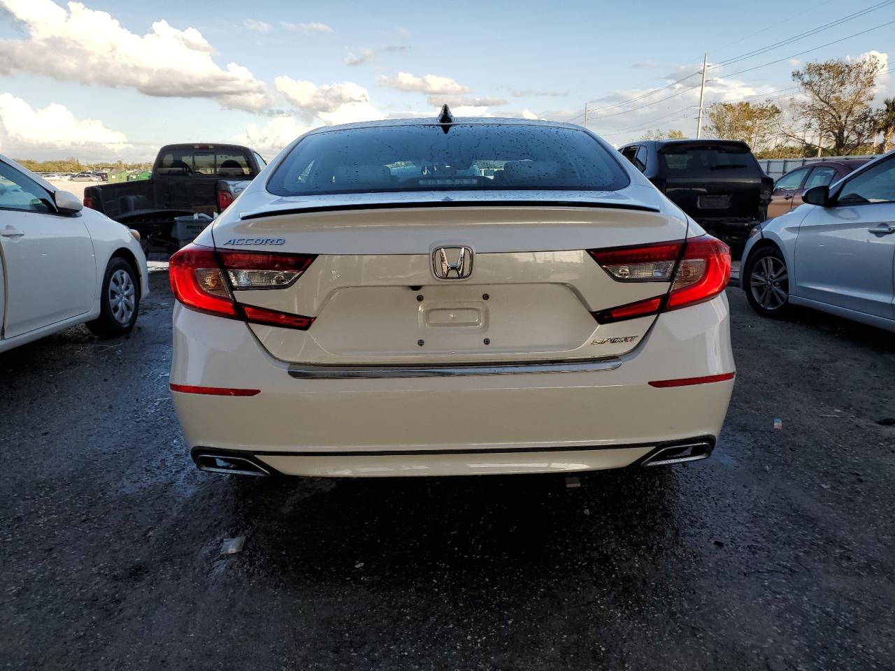 2022 HONDA ACCORD SPORT VIN:1HGCV1F37NA096606