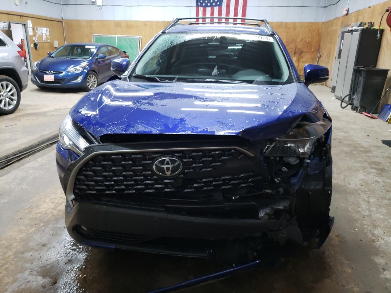 2024 TOYOTA COROLLA CROSS XLE VIN:7MUDAABG6RV101672