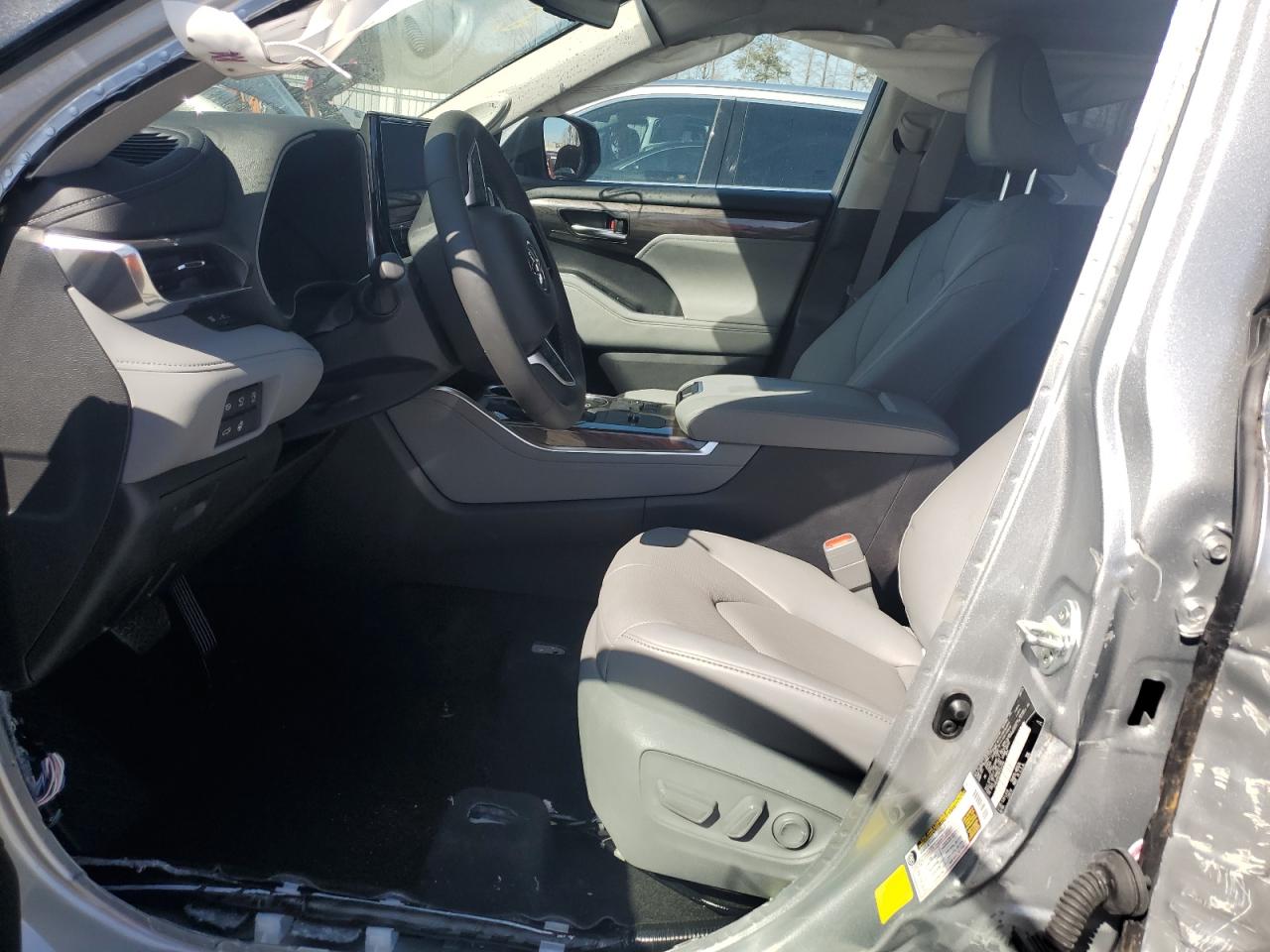 2024 TOYOTA HIGHLANDER LE VIN:5TDKDRAH3RS544265